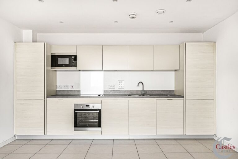 Prowse Court, Edmonton, N18 (2219255) Photo 3