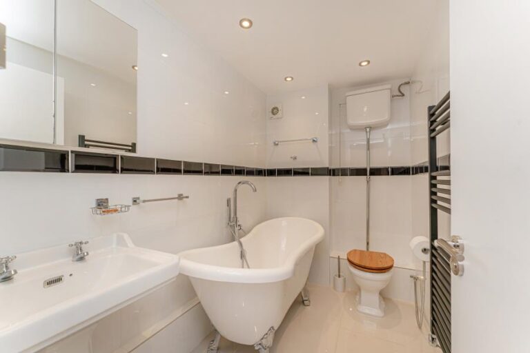 Caroe Court, Edmonton, N9 (2692531) Photo 3