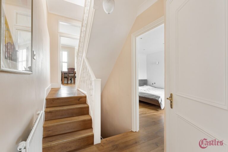 Harvey Road, Hornsey, N8 (2732414) Photo 8