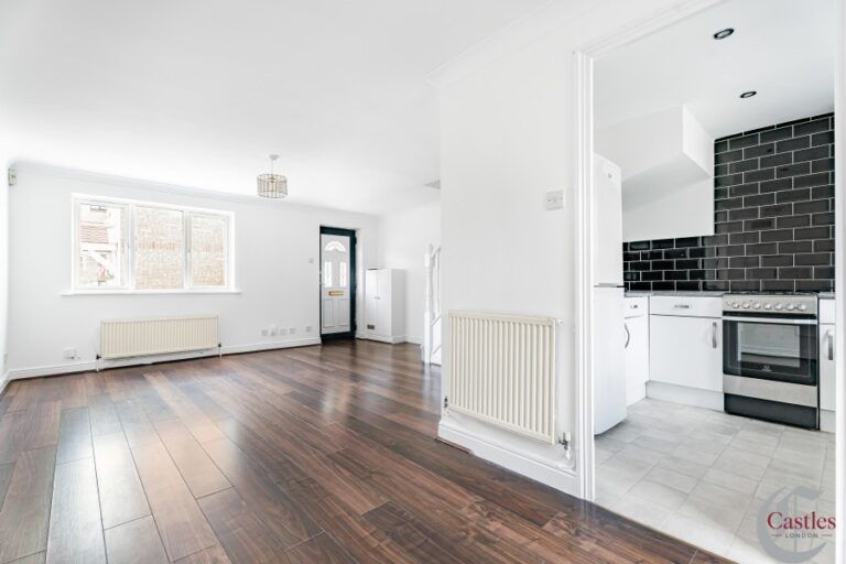 Colgate Place, Enfield, EN3 (2735346) Photo 4