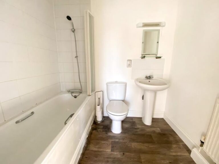 Shaw House, Tottenham, N17 (2337671) Photo 3