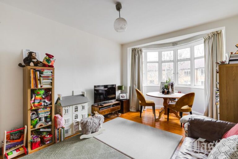 Granville Court, Stroud Green N4 (2680028) Photo 6