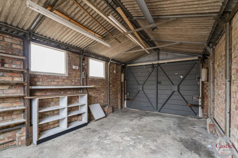 Lister Gardens, Edmonton, N18 (2555170) Photo 9