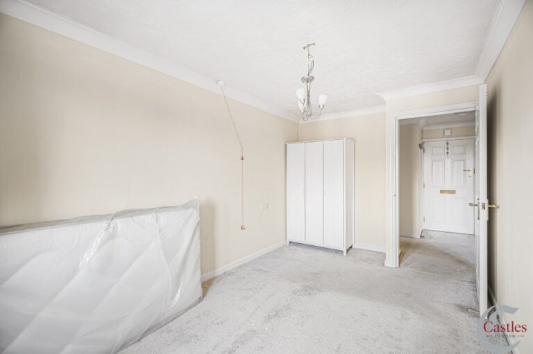 Cliff Richard Court, Cheshunt, EN8 (2735344) Photo 8