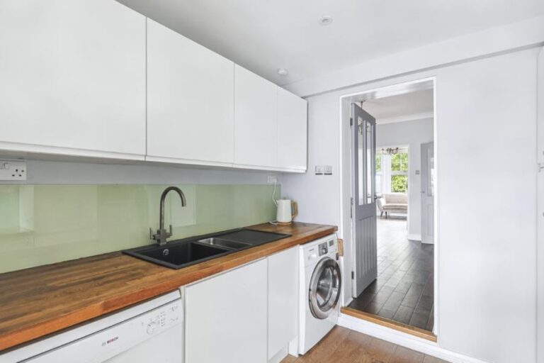 Sewardstone Road, Waltham Abbey, EN9 (2721682) Photo 12