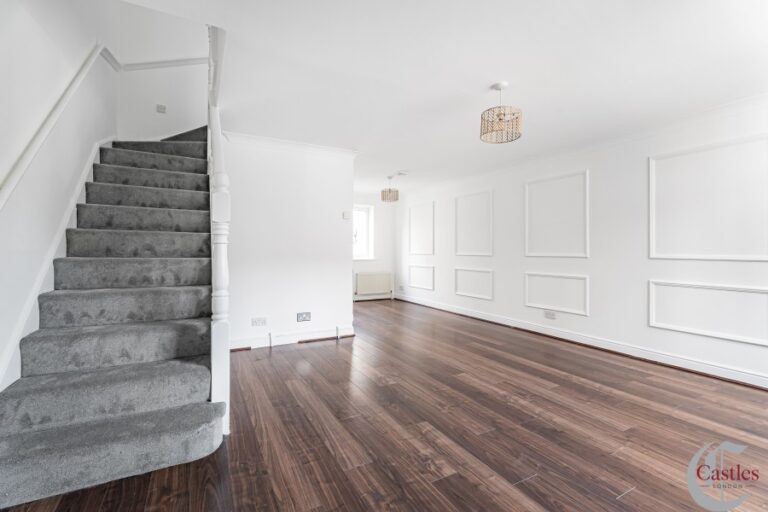 Colgate Place, Enfield, EN3 (2735346) Photo 5