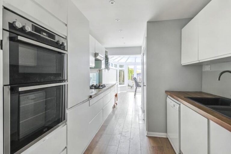 Sewardstone Road, Waltham Abbey, EN9 (2721682) Photo 2