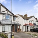 Orpington Gardens, Edmonton N18 (2735961) Photo 14