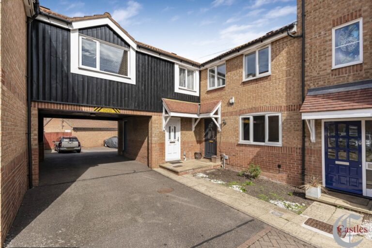 Colgate Place, Enfield, EN3 (2735346) Photo 6