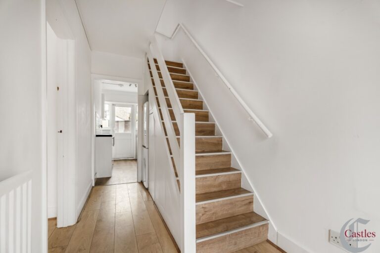 Lister Gardens, Edmonton, N18 (2555170) Photo 7