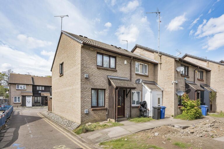 Pycroft Way, London