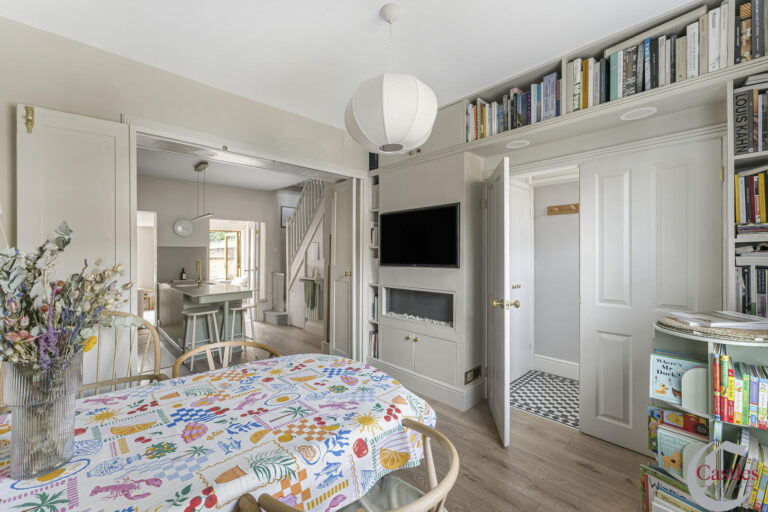 Morley Avenue, N22