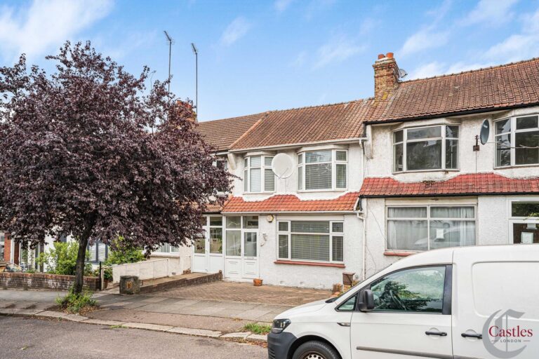 Tewkesbury Terrace, N11