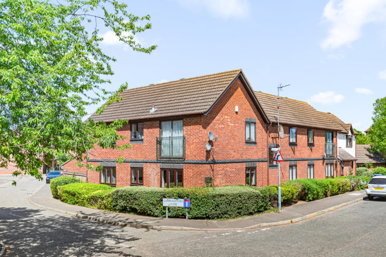 Lamplighters Close, Waltham Abbey