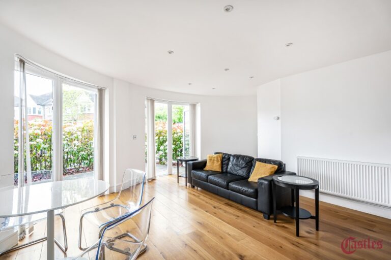 Emerald Apartments, Ewart Grove, London, N22 (2736188) Photo 2