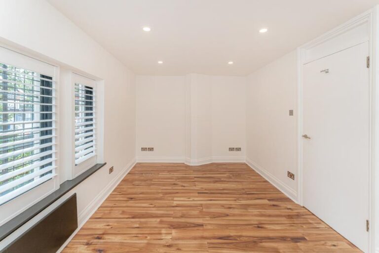 Caroe Court, Edmonton, N9 (2692531) Photo 4