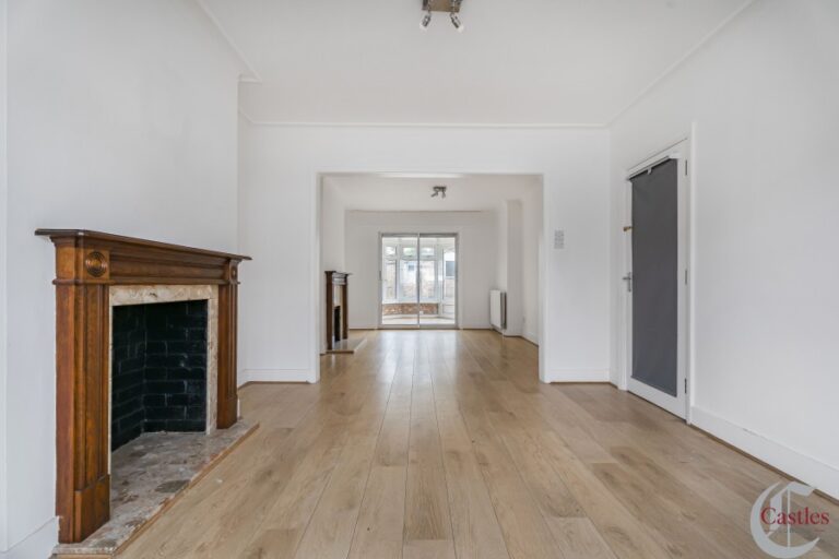 Lister Gardens, Edmonton, N18 (2555170) Photo 23