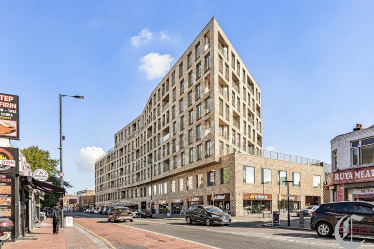 Prowse Court, Edmonton, N18