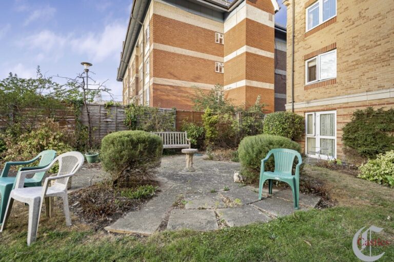 Cliff Richard Court, Cheshunt, EN8 (2735344) Photo 9