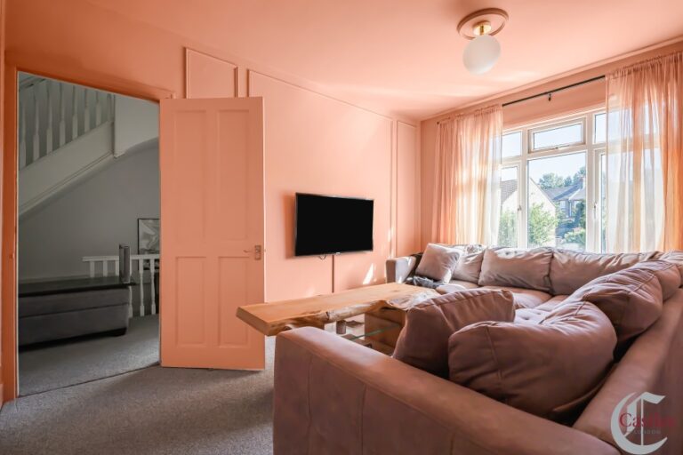 Princes Avenue, Palmers Green N13 (2735947) Photo 4