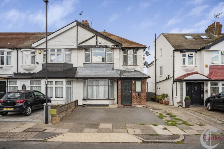 Orpington Gardens, Edmonton N18 (2735961) Photo 1