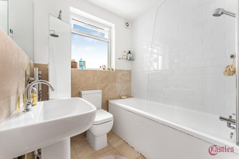 Harvey Road, Hornsey, N8 (2732414) Photo 9