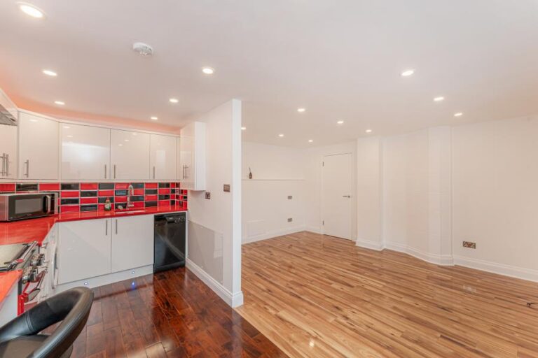 Caroe Court, Edmonton, N9 (2692531) Photo 9