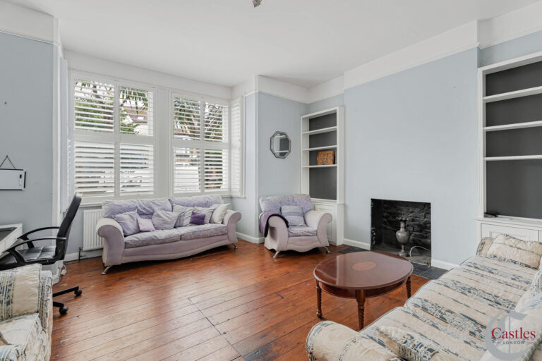 High Road, N22