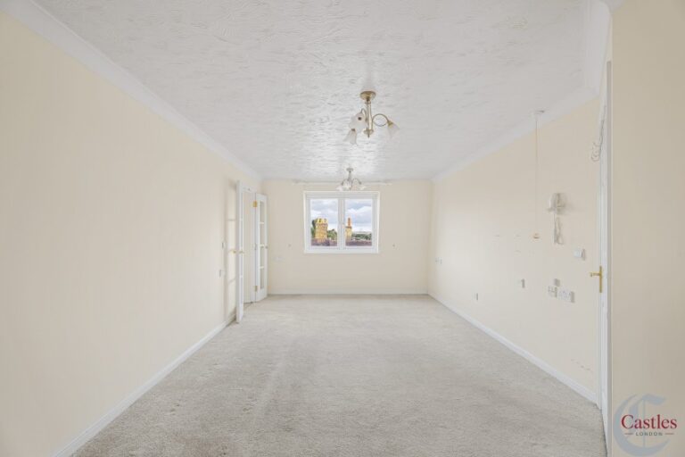 Cliff Richard Court, Cheshunt, EN8 (2735344) Photo 13