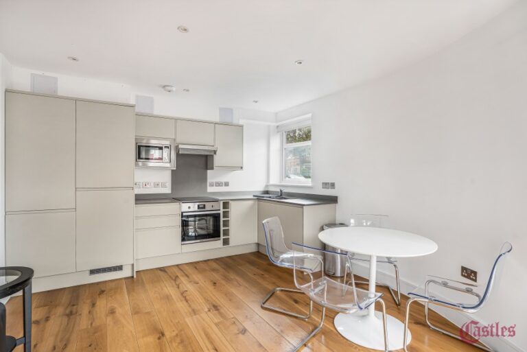 Emerald Apartments, Ewart Grove, London, N22 (2736188) Photo 7