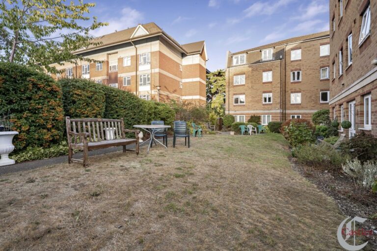 Cliff Richard Court, Cheshunt, EN8 (2735344) Photo 12