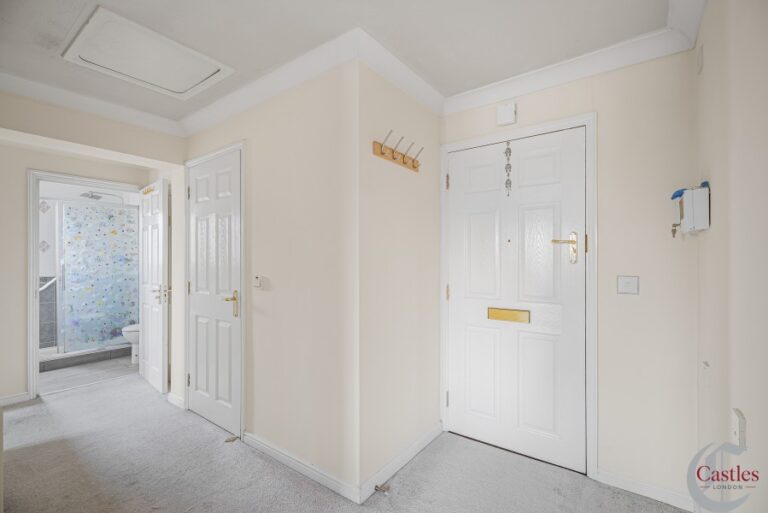 Cliff Richard Court, Cheshunt, EN8 (2735344) Photo 15