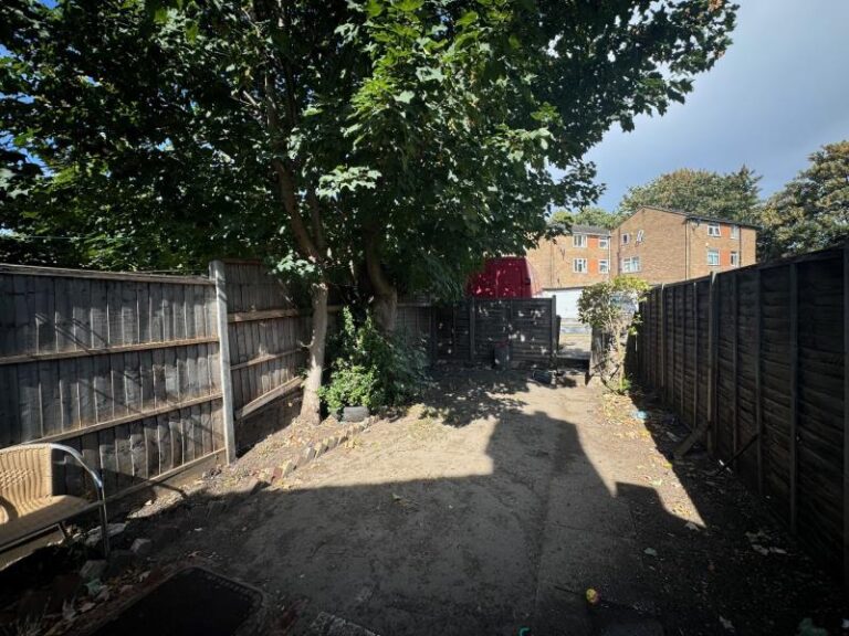 Bury Street, Edmonton, N9 (2198087) Photo 6
