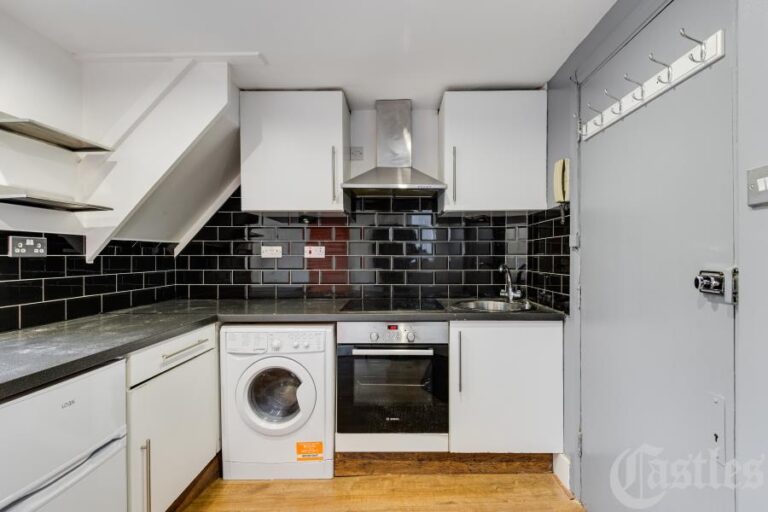 Reighton Road, Hackney, E5 (2679741) Photo 5