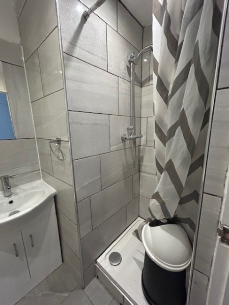 Pycroft Way, Edmonton, London (2704884) Photo 6