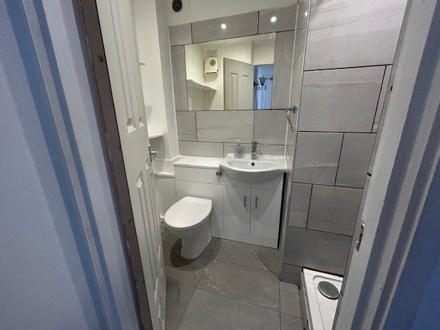 Pycroft Way, Edmonton, London (2704884) Photo 7