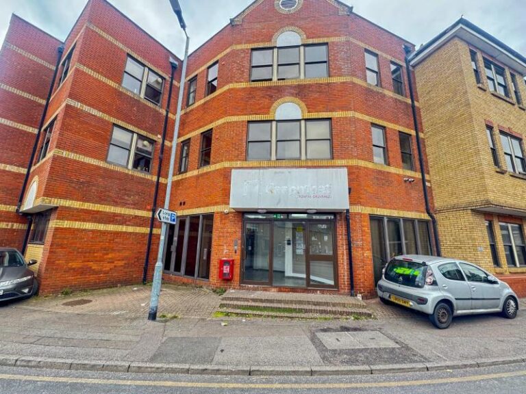 Abbey Heights, Waltham Abbey, EN9 (2710179) Photo 5