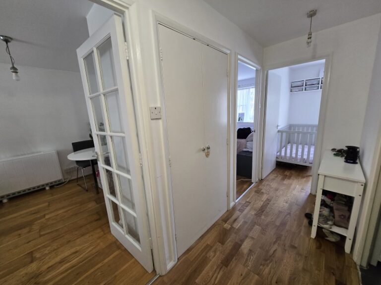 Fisher Close, Enfield, EN3 (2716361) Photo 11
