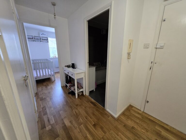 Fisher Close, Enfield, EN3 (2716361) Photo 10