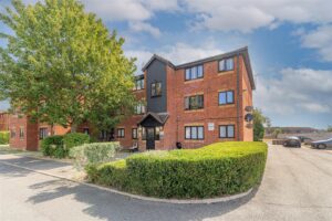 Hutton Court, Edmonton
