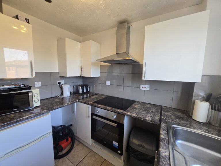 Granary Close, Edmonton, N9 (2721465) Photo 5
