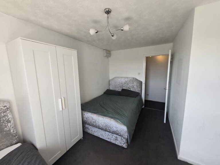 Granary Close, Edmonton, N9 (2721465) Photo 3
