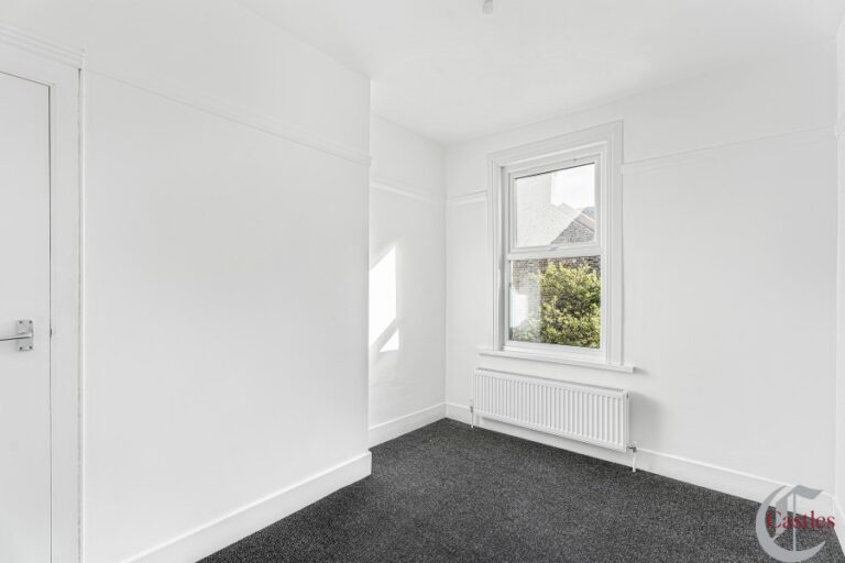 Park Avenue, Edmonton London N18 (2736295) Photo 12