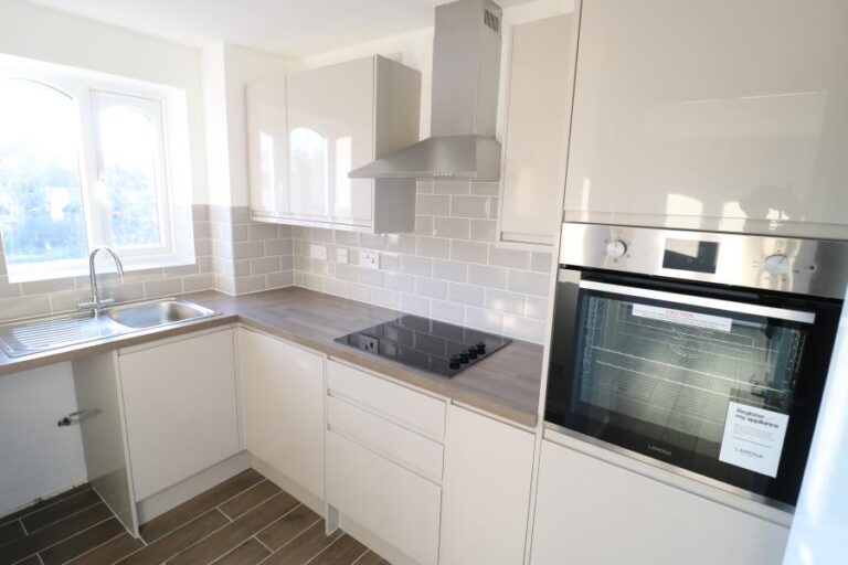 Cherry Blossom Close, Palmers Green, N13