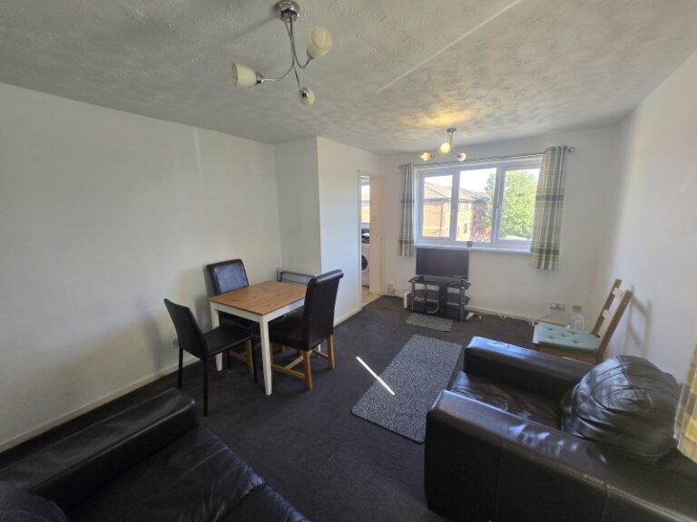 Granary Close, Edmonton, N9 (2721465) Photo 4