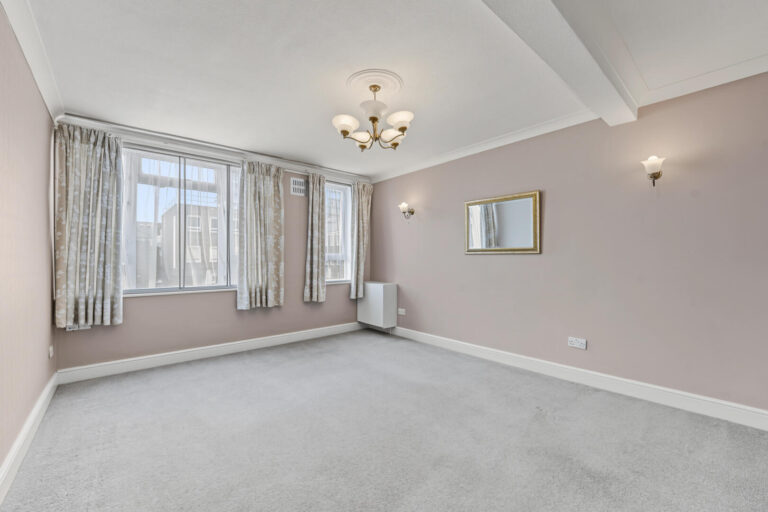 Lincoln Court, London Road, Enfield, EN2