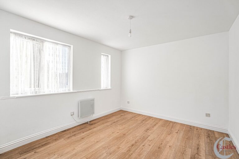Celadon Close, Enfield, Middlesex, EN3 (2736577) Photo 7