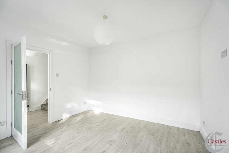 Chester Road, Edmonton, London, N9 (2736289) Photo 8