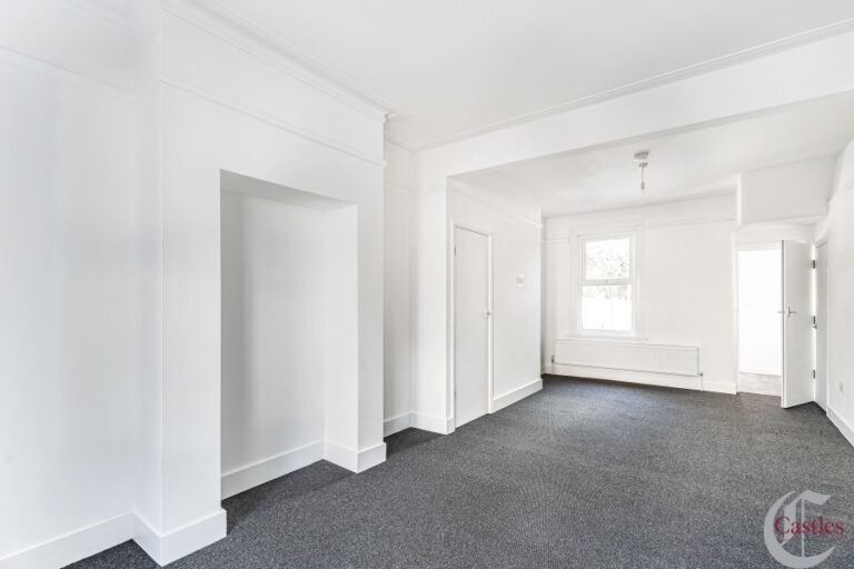 Park Avenue, Edmonton London N18 (2736295) Photo 8