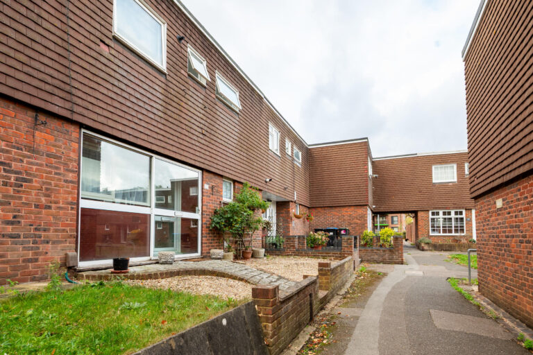 Morris Court, Waltham Abbey